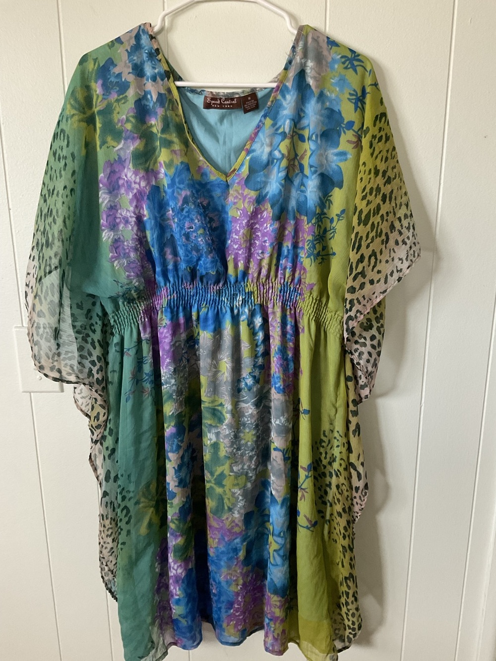 Speed Control Turquoise Top with Floral Trim Brand: Speed Control New York.